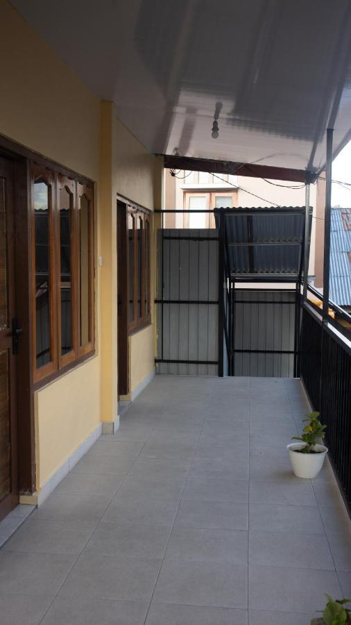 Tange Guest House Ruteng Exteriér fotografie